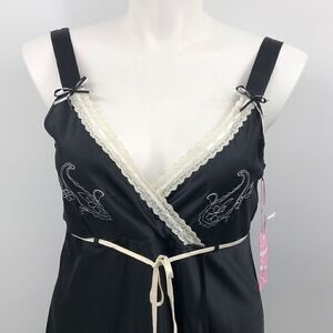 New Whispers 2pc black embroidered robe and gown